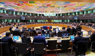 مؤتمر بروكسل يؤكد على ضرورة تكثيف الدعم المالي للدول التي تستضيف اللاجئين السوريين