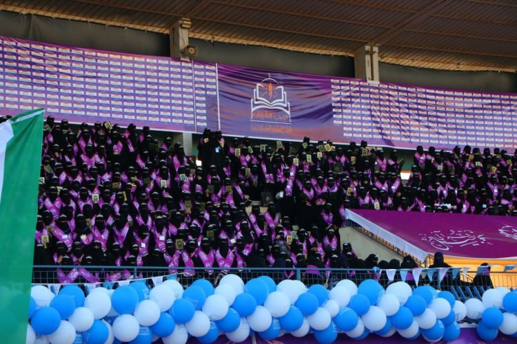 فعاليات حفل تكريم نحو 1500 من حفظة القرآن الكريم في استاد  إدلب البلدي بحضور رسمي وشعبي