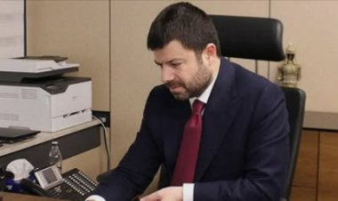 رئيس المكتب الإعلامي للخطوط الجوية التركية يحيى أوستون يعلن إلغاء رحلات الشركة إلى لبنان وسوريا والعراق وإيران والأردن حتى الثاني من مارس الجاري