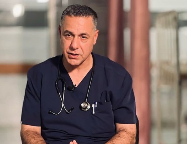 أول صورة من محاكمة الطبيب حسام أبو صفية تثير صدمة واسعة